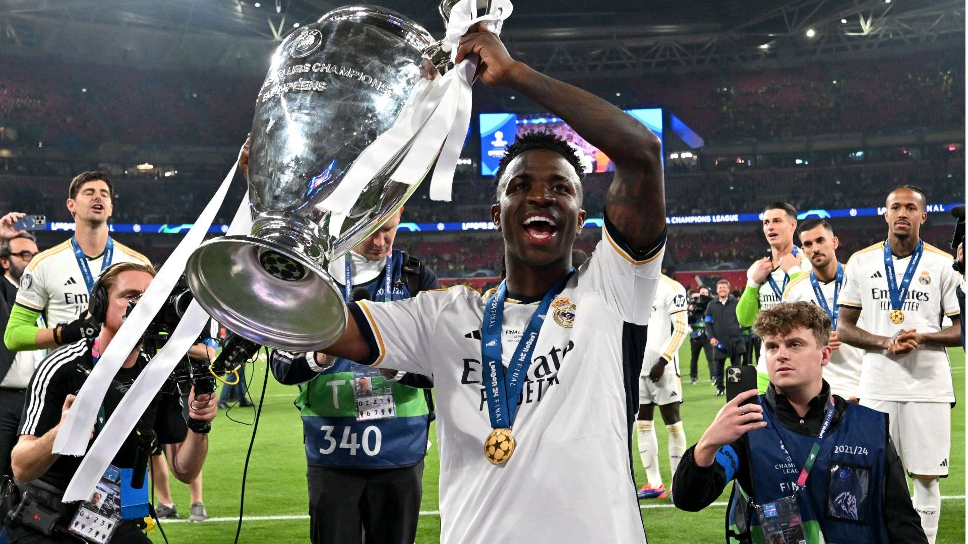 啟德體育園測試賽｜雨勢大無損草地質素　港將盛讚：啟德是頂級.