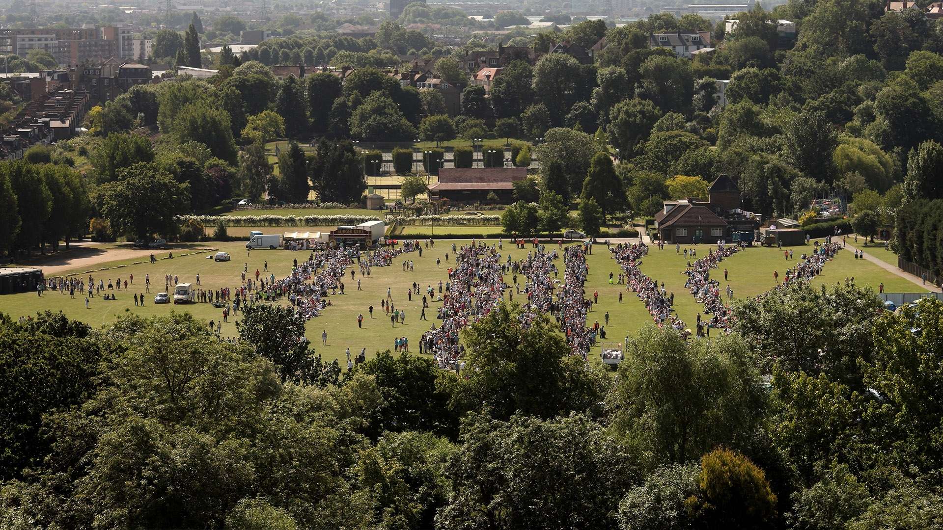好消息一个个来！国青18岁新星获4年大合同后，曝被欧冠冠军看上.